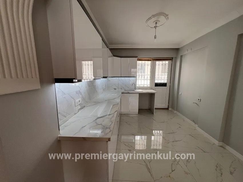 Im Dıdım Efeler Viertel Medusa 1 Komplex gibt es ein Luxus-satılık 4+1 Tripleks Villa