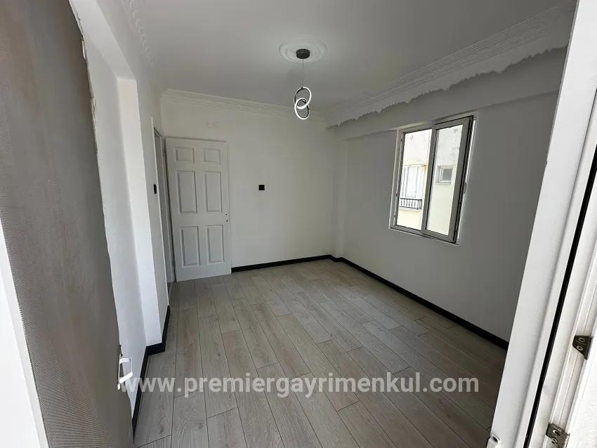 Im Çamlık, nahe am Meer, renoviertes Appartement mit Frontansicht, großes 2+1-zimmer