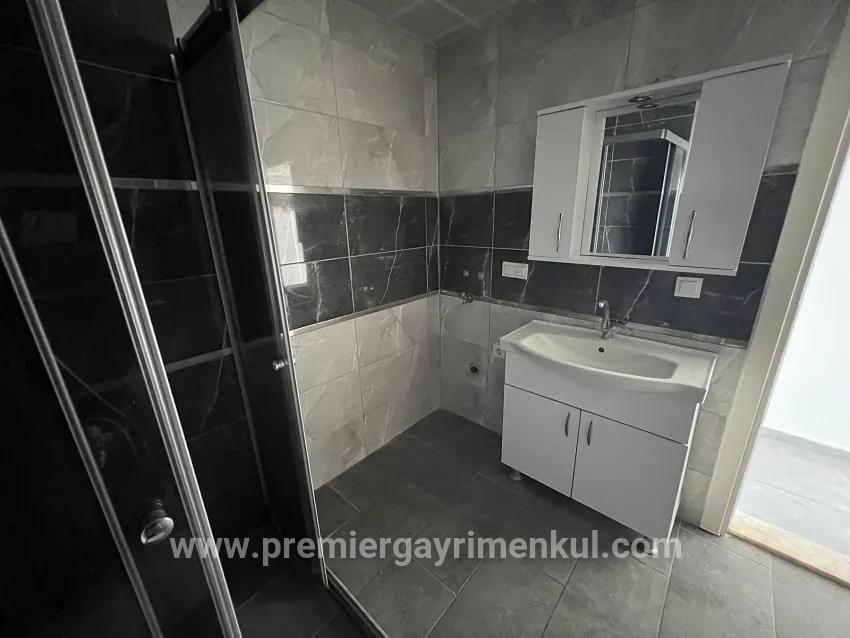 Castle Neighbourhood Close to Deize Separate Kitchen and Front Flat 2+1
