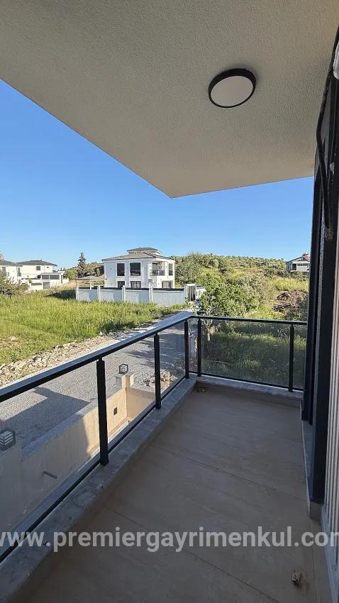 Havuzlu Denize Yakın Lüks Villa